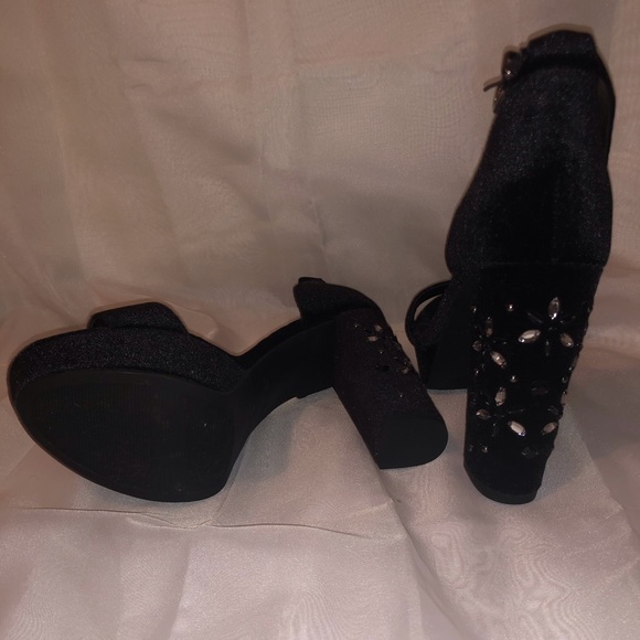 Medium height chunky heels - Picture 4 of 5